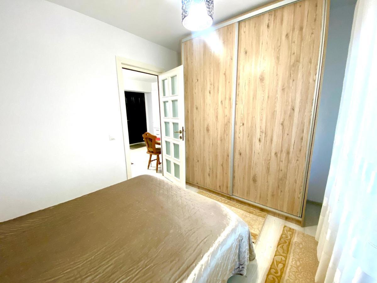 Apartament Sara Apartment Iasi Ngoại thất bức ảnh
